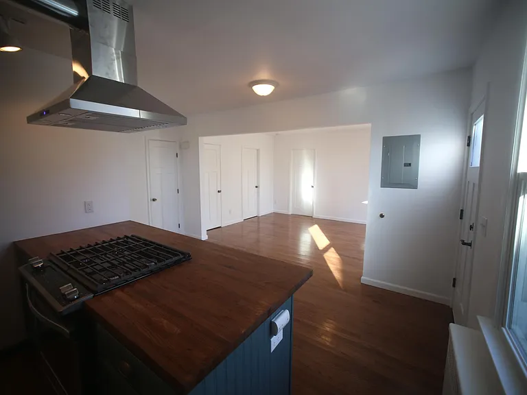 15 Prospect St #1 — Photo 5