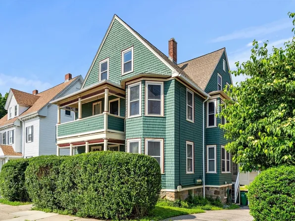 36-36 Willow St #38, Newton Center, MA 02459