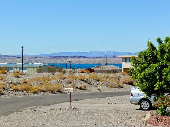 5th image of 2131 Sahara Dr