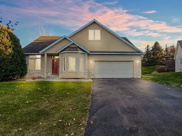 16045 Kennard Ct, Lakeville, MN 55044