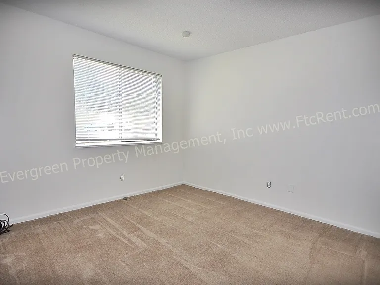 1705 Heatheridge Rd #D104 — Photo 2