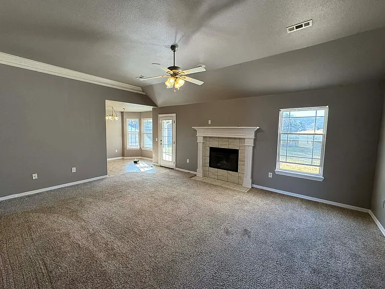 1457 Prairie View Ave — Photo 2