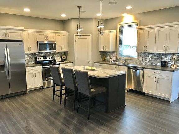3rd image of 3711 Leighton Dr