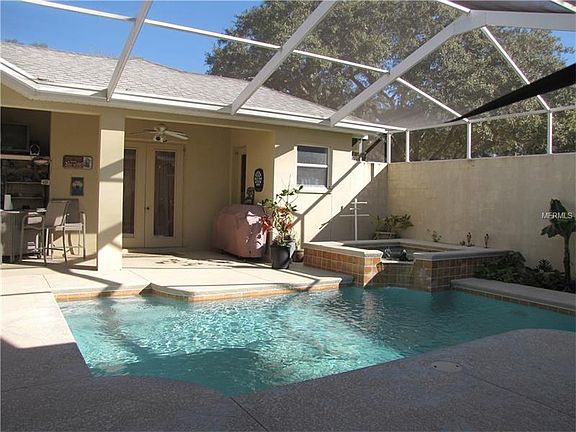 5th image of 10428 Woodland Dr