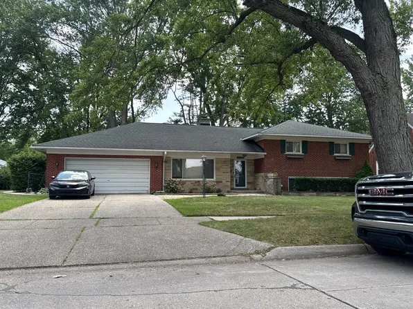 22900 Colony St, Saint Clair Shores, MI 48080