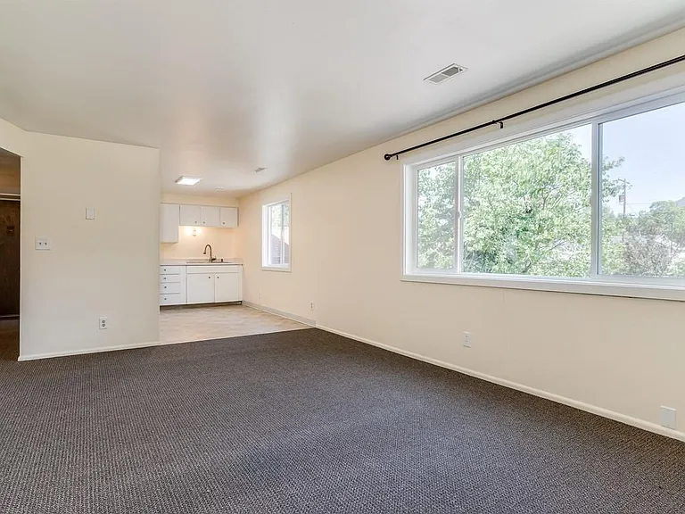 938 23rd St #3 — Photo 7