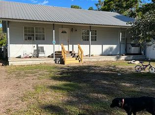 673 Wilderness Rd, Eastpoint, FL 32328