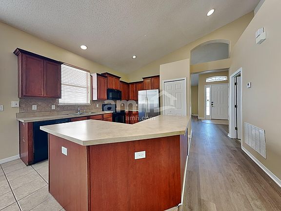 4th image of 2821 Sand Arbor Cir