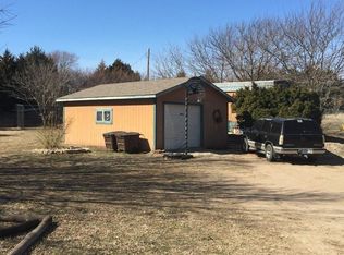 611 Windmill Ln, Great Bend, KS 67530