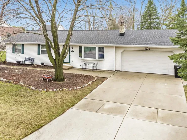2429 Downy St, Green Bay, WI 54303