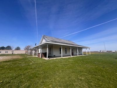 100 S 4th St, Wapella, IL, 61777