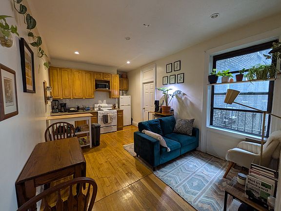 4th image of 160 Claremont Ave APT 2F
