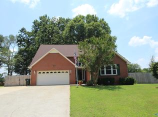 153 Hazelwood Dr, Hazel Green, AL 35750