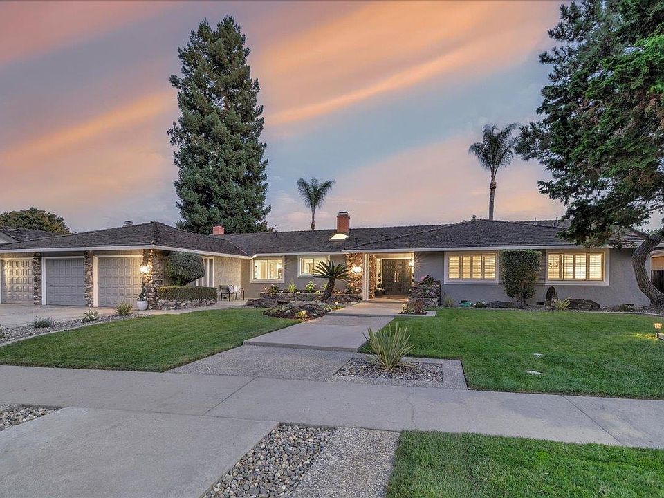 1st image of 1552 Peregrino Way