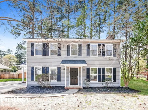 1423 Rivermont Dr, Gastonia, NC 28054