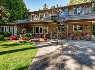 1876 Washington Dr, Point Roberts, WA 98281