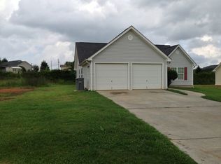 67 Oak Ridge Dr, Aragon, GA 30104