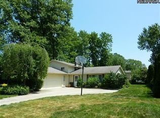 4555 Andorra Dr, North Olmsted, OH 44070