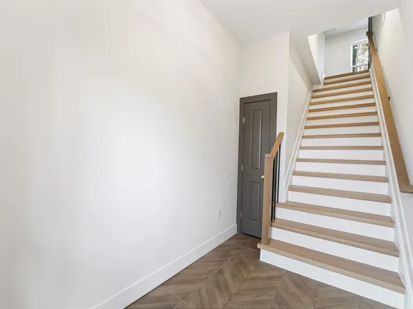 25 Lembeck Avenue image 2 of 26