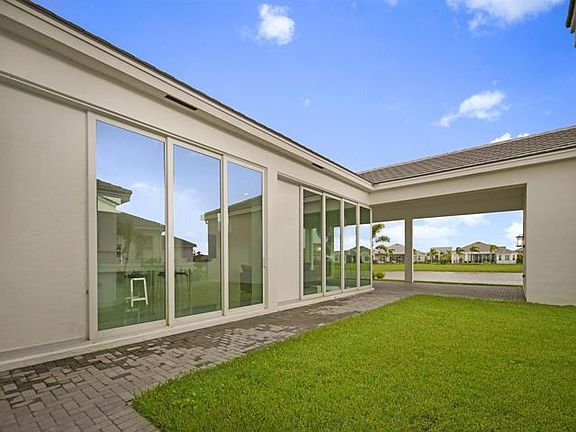 5th image of 4679 Estates Cir