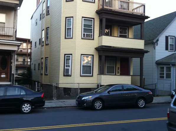 901 Saratoga St #2, Boston, MA 02128
