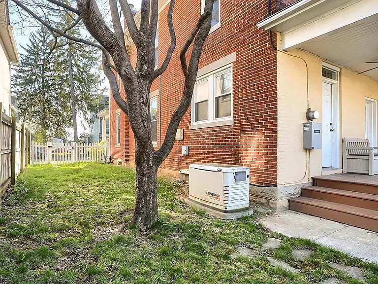 106 Shell St — Photo 3