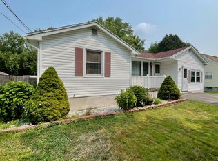5815 W Pine Grove Rd, Cicero, NY 13039