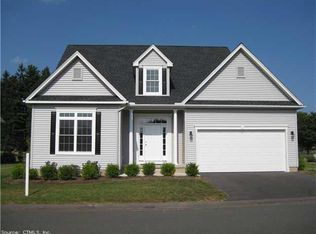 35 Greendale Dr #35, Suffield, CT 06078