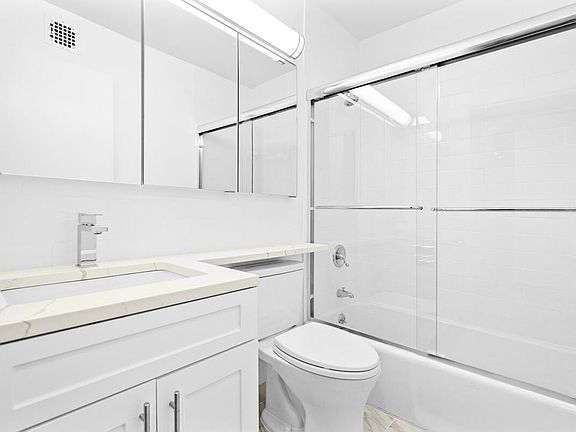 4th image of 400 E 71st St APT 11N