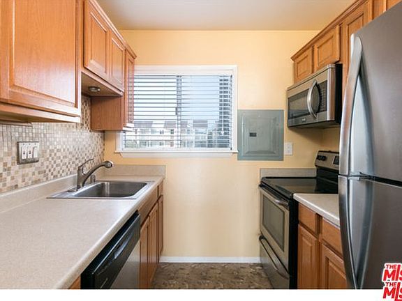 4th image of 271 S Ventura Rd Unit 295