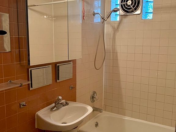 4th image of 41-14 49th St #1F
