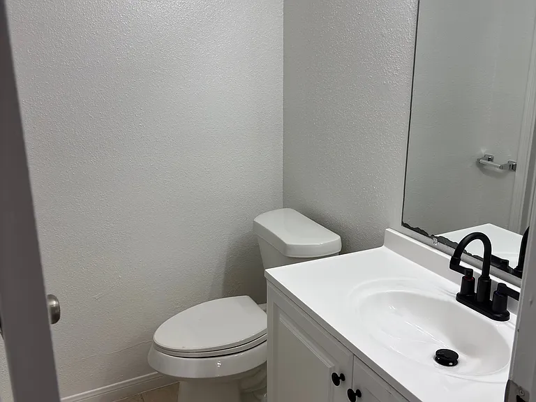 Hall half bathroom