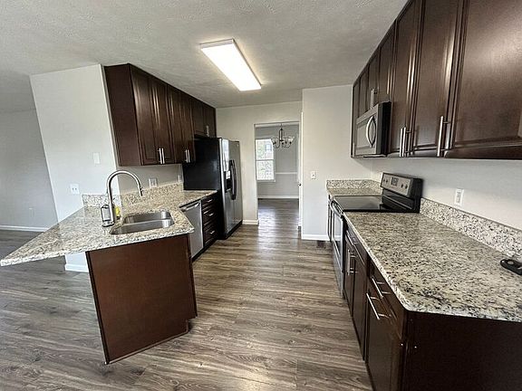 3rd image of 12016 Wales Dr