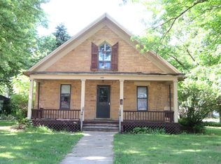 402 W 6th St, Sterling, IL 61081