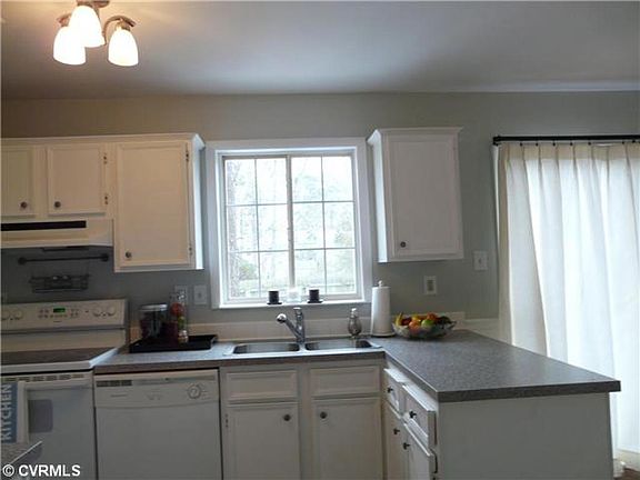 3rd image of 9407 Poppy Ct #9407