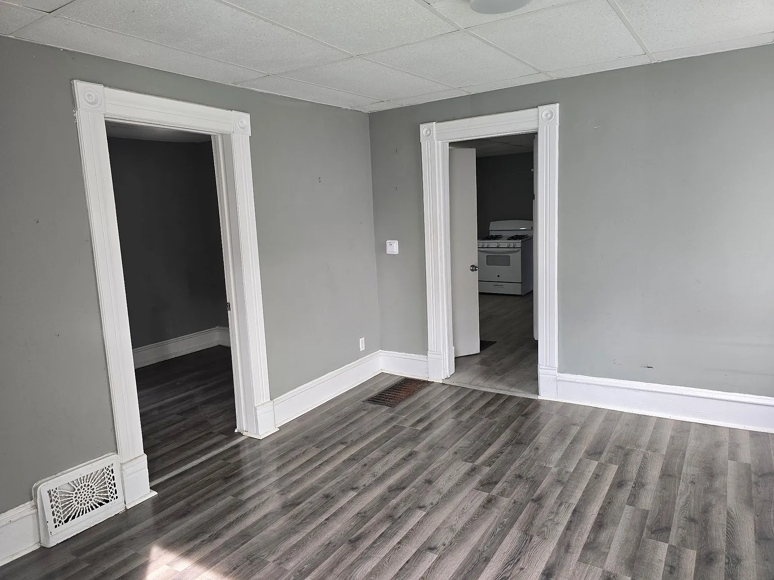 1503 W Millman — Photo 4