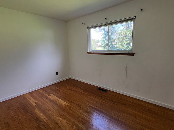 4th image of 1619 Keelen Dr