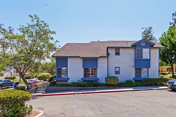 1st image of 2099 Manzana Way