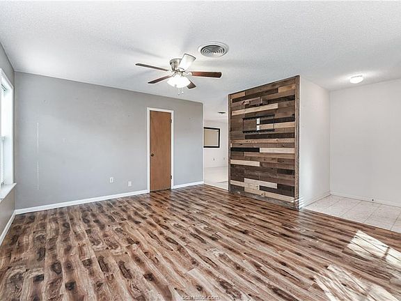 3rd image of 3603 Tanglewood Dr
