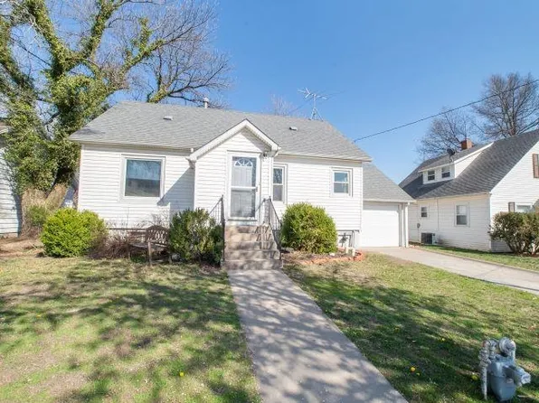 312 S Adams St, Hillsboro, KS 67063