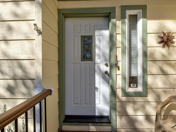 3rd image of 19069 Apple Valley Dr