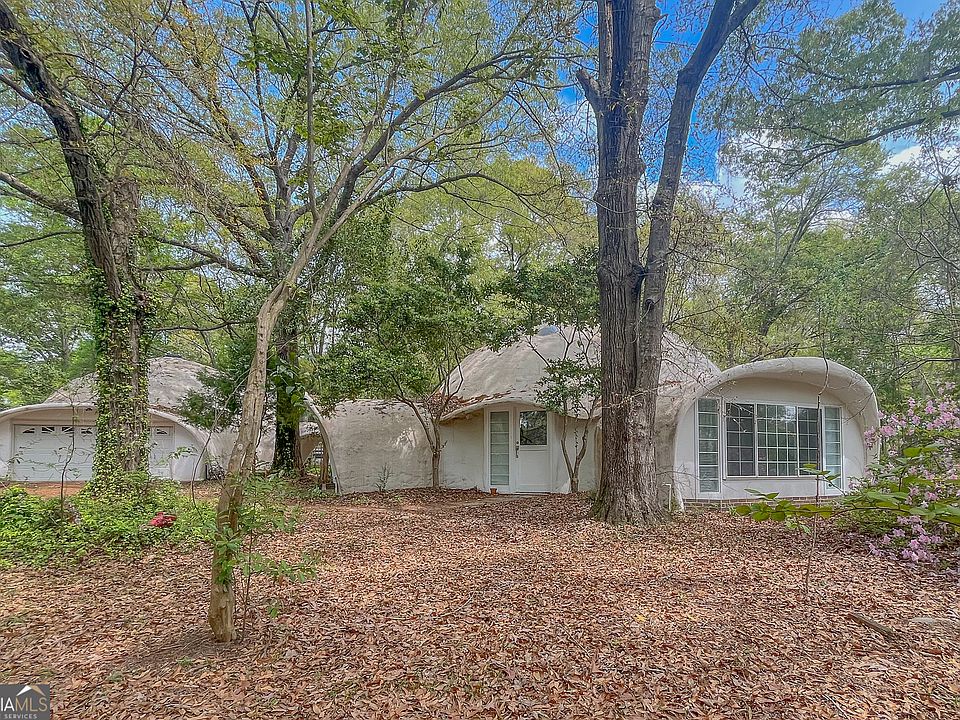 1st image of 853 W Lake Dr