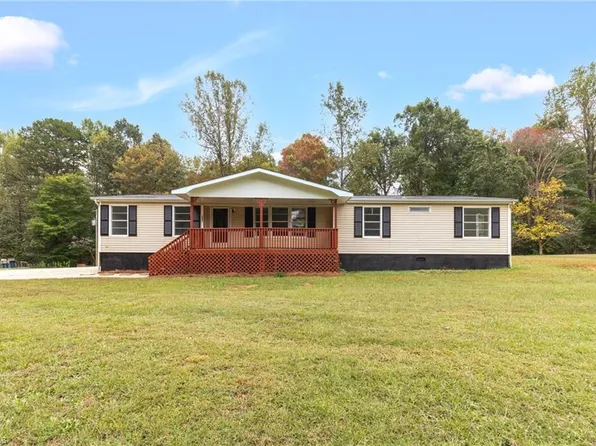 2647 Bethel Lucas Rd, Asheboro, NC 27205