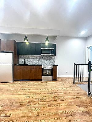 1st image of 315 Putnam Ave #1