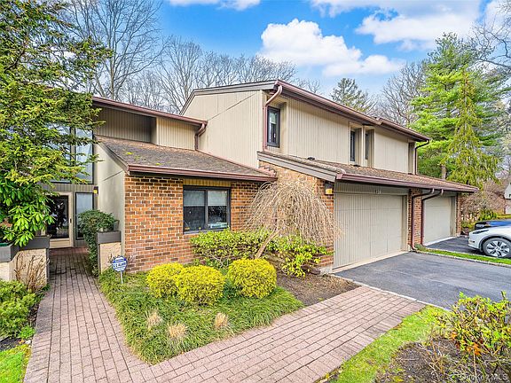 2nd image of 129 Golf View Drive #129