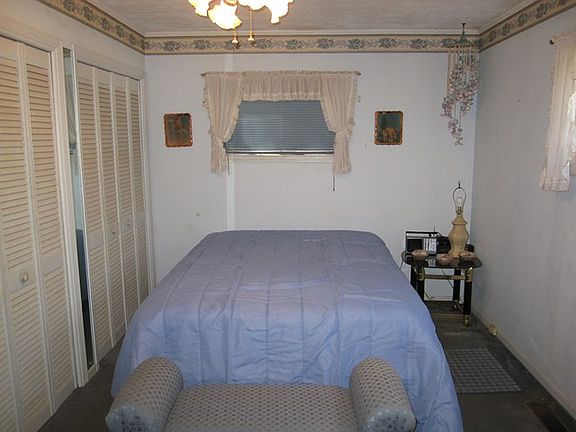 5th image of 10985 Lee Road 240
