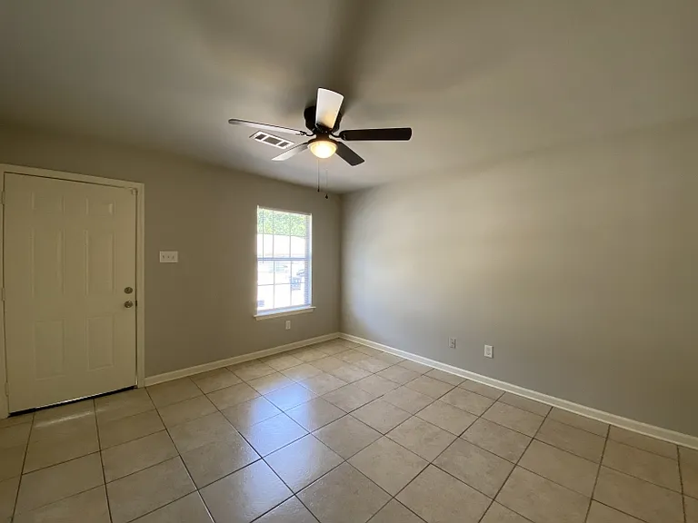 308 Clint Rd #B — Photo 3