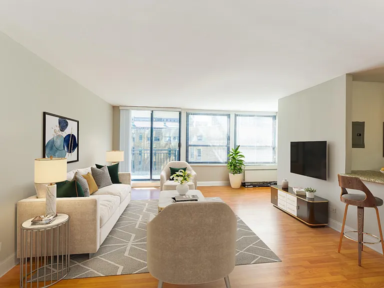 4100 N. Marine Dr. — Photo 21