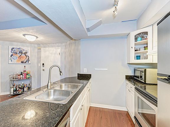 5th image of 2315 S Clewis Ct APT 102