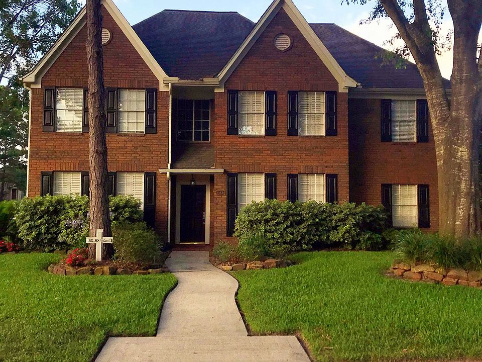 1st image of 19434 Cluster Oaks Dr